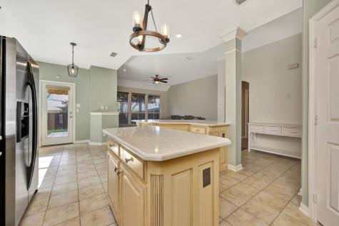 8516 Hudson Street North Richland Hills TX 76180