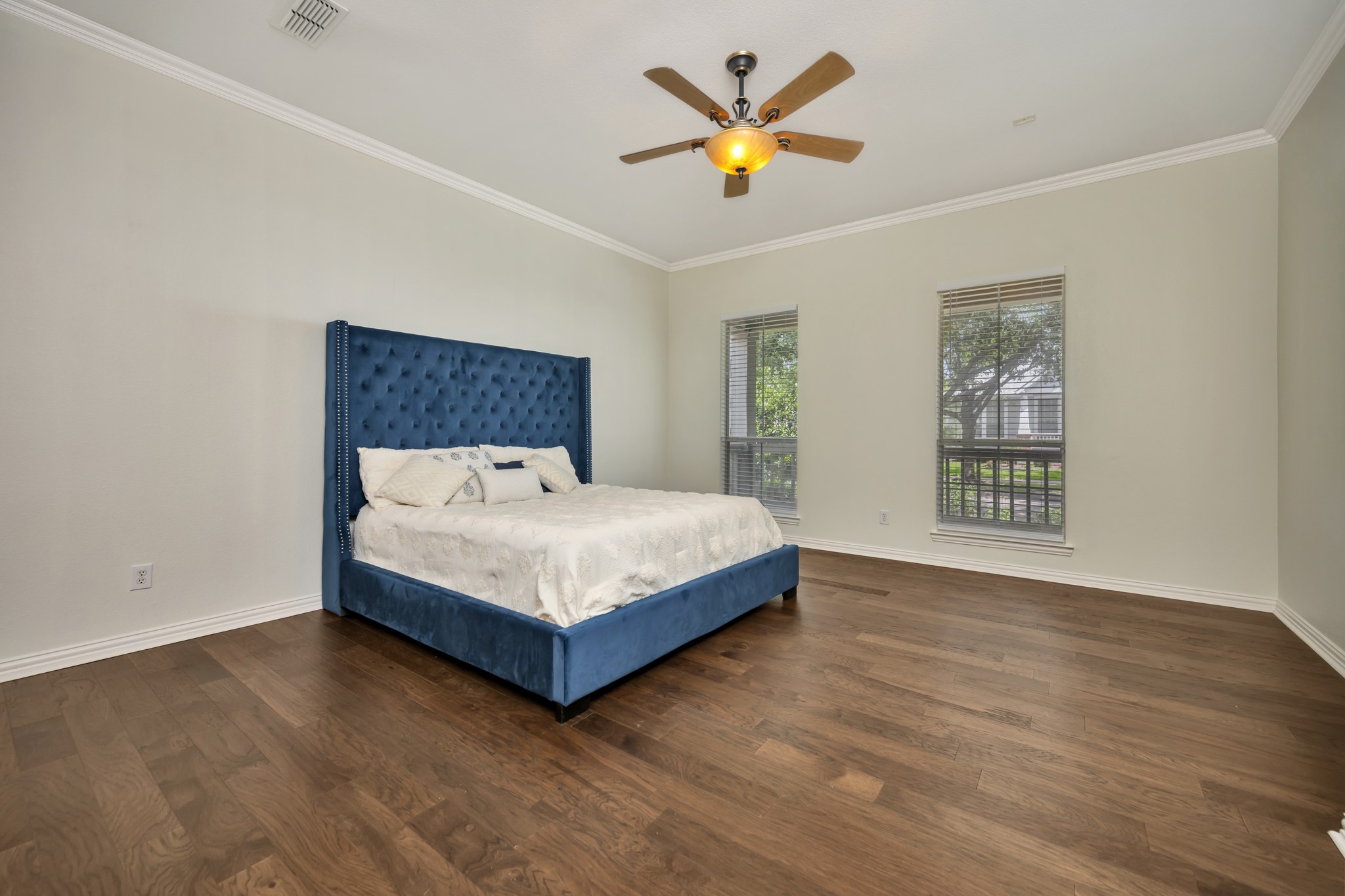 8516 Hudson Street North Richland Hills TX 76180