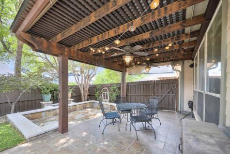 8516 Hudson Street North Richland Hills TX 76180