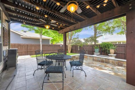 8516 Hudson Street North Richland Hills TX 76180