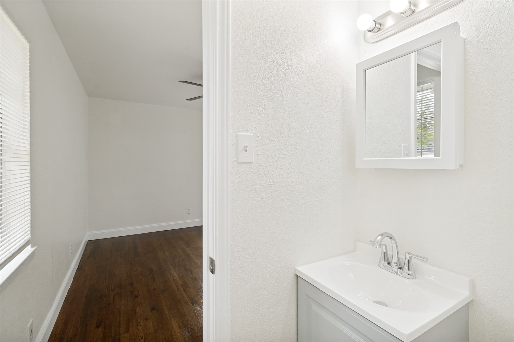 1421 Summit Street Mesquite TX 75149