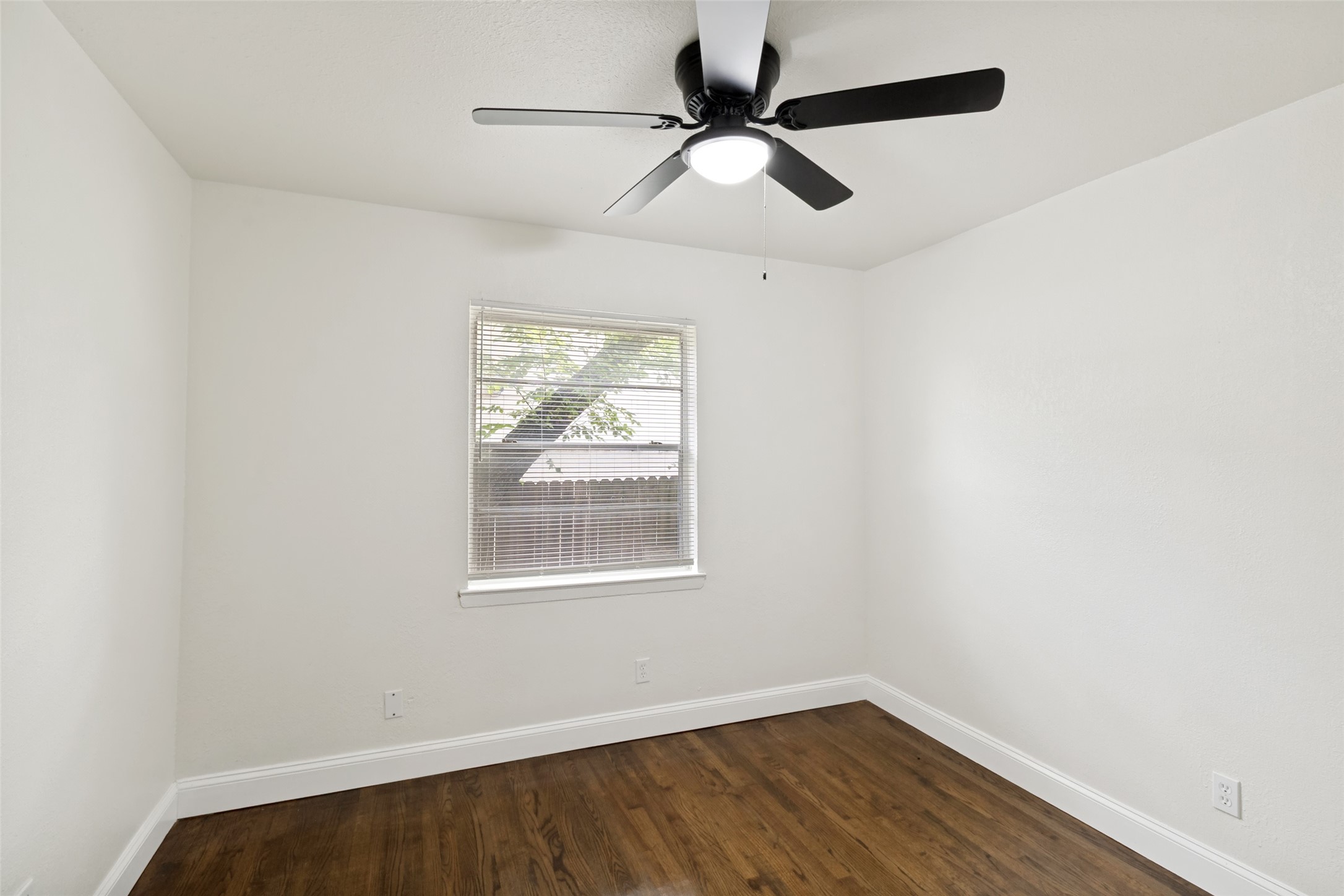 1421 Summit Street Mesquite TX 75149