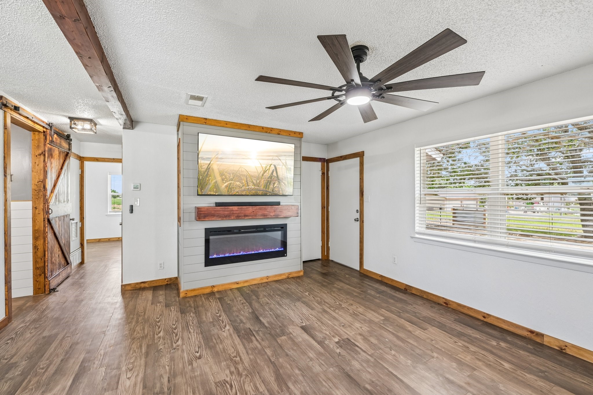 2762 W Highway 199 Springtown TX 76082