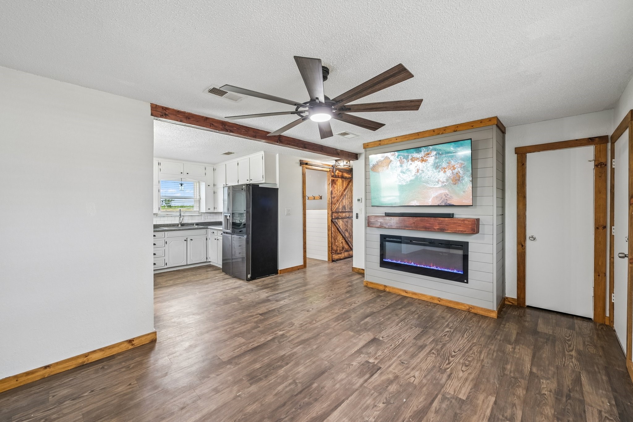 2762 W Highway 199 Springtown TX 76082