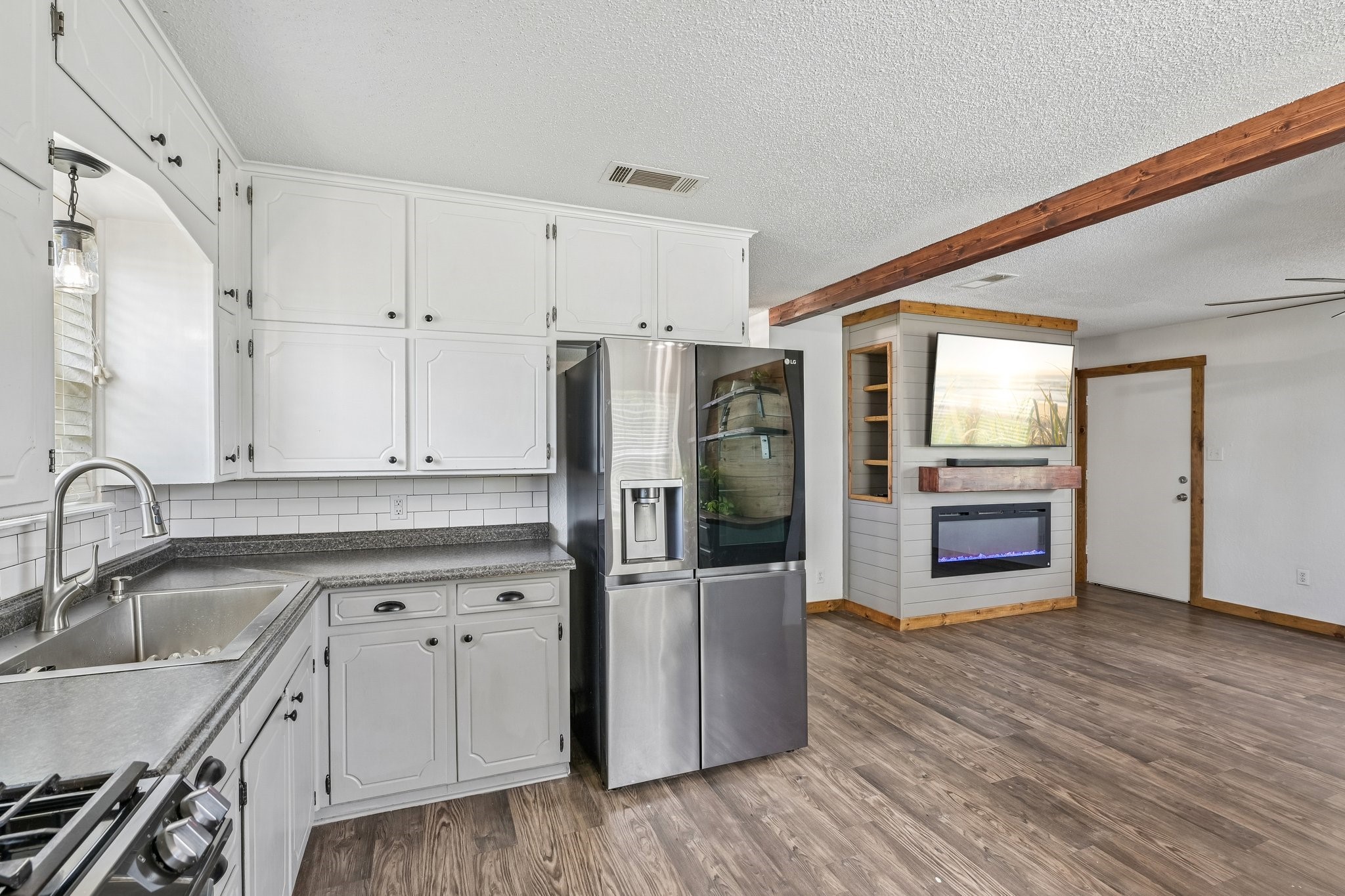 2762 W Highway 199 Springtown TX 76082