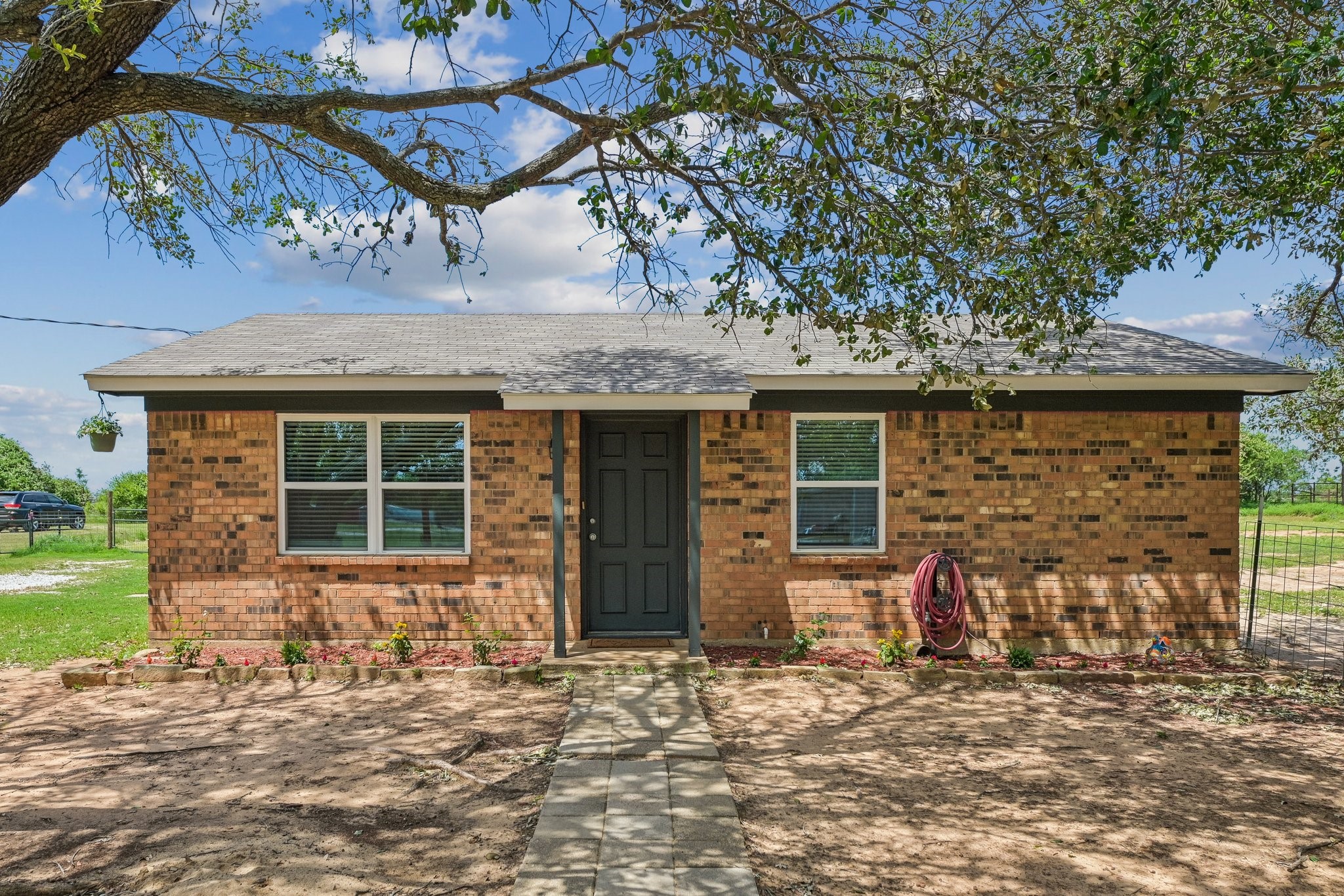 2762 W Highway 199 Springtown TX 76082