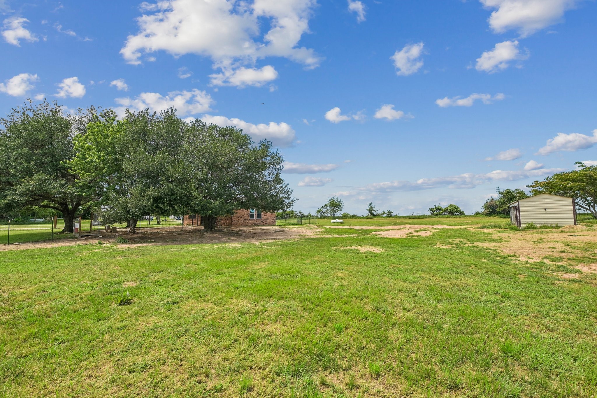 2762 W Highway 199 Springtown TX 76082