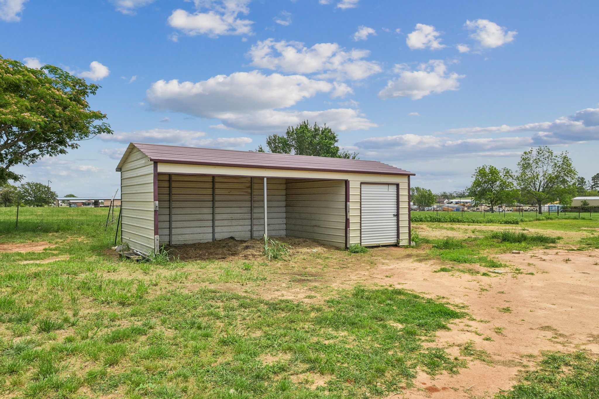 2762 W Highway 199 Springtown TX 76082