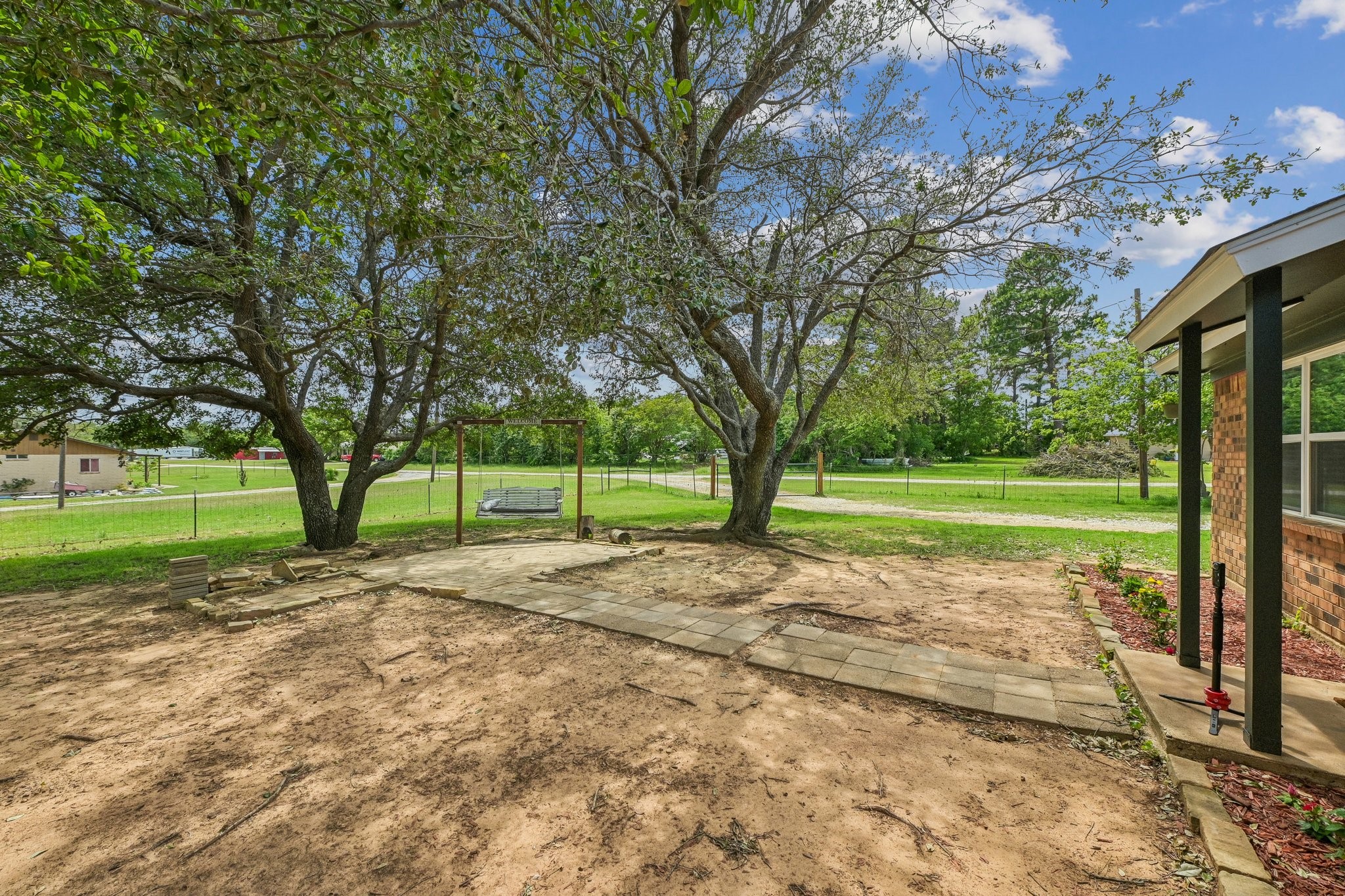 2762 W Highway 199 Springtown TX 76082
