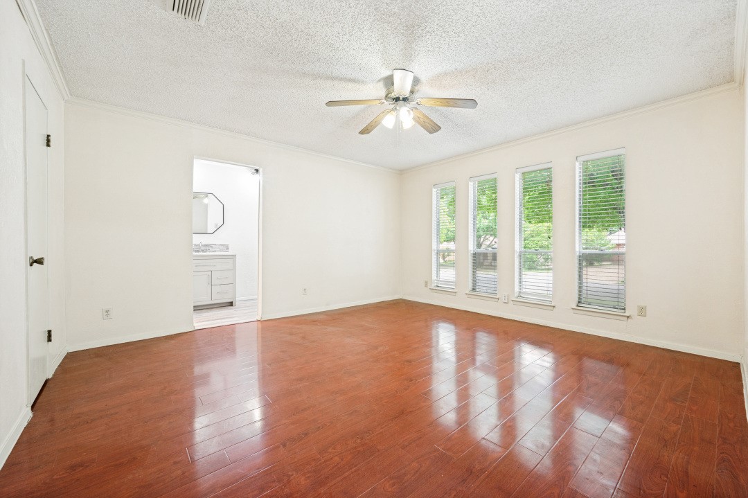 3544 Esplendor Avenue Irving TX 75062