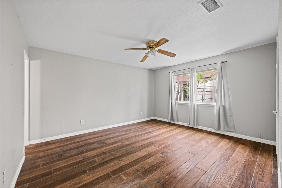 1306 Eagle Pass Garland TX 75040