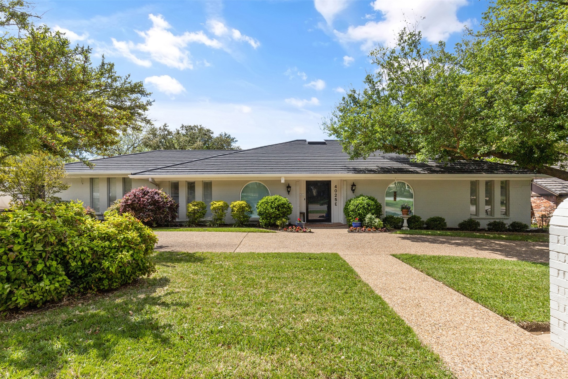 4025 Diamond Loch E North Richland Hills TX 76180