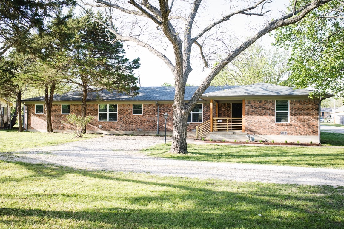 501 W Bells Boulevard Bells TX 75414