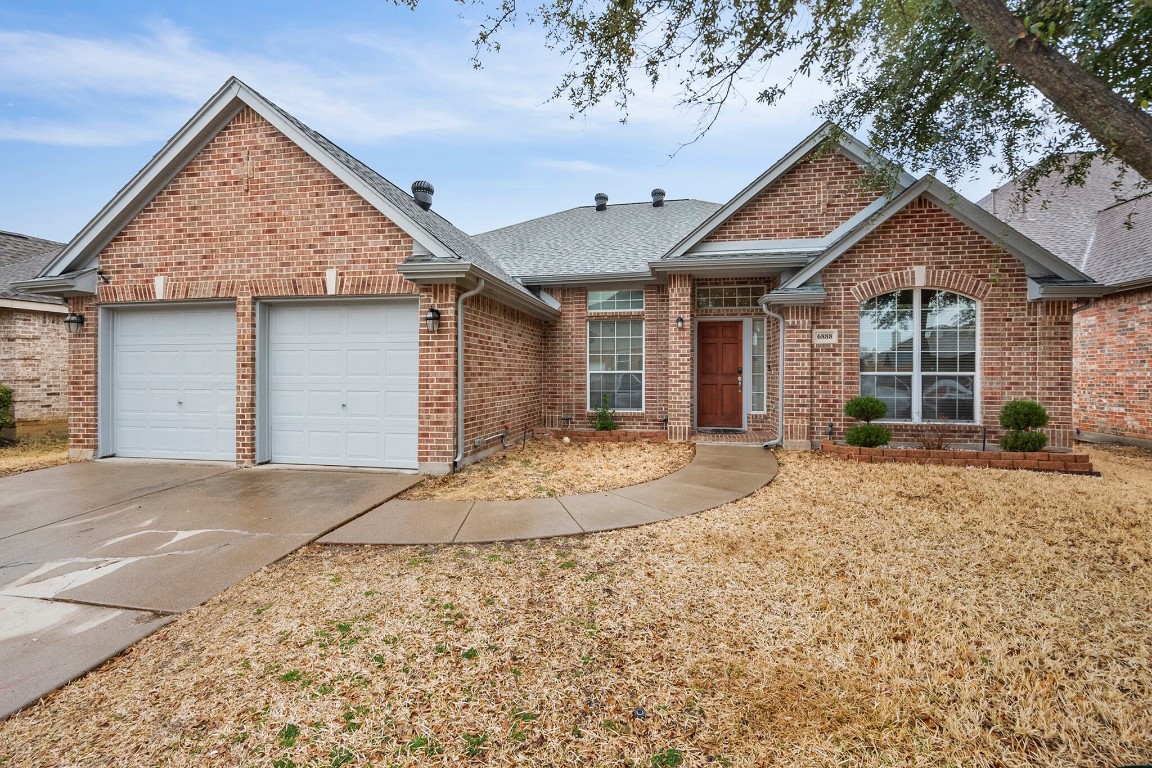 6888 Shoreway Drive Grand Prairie TX 75054