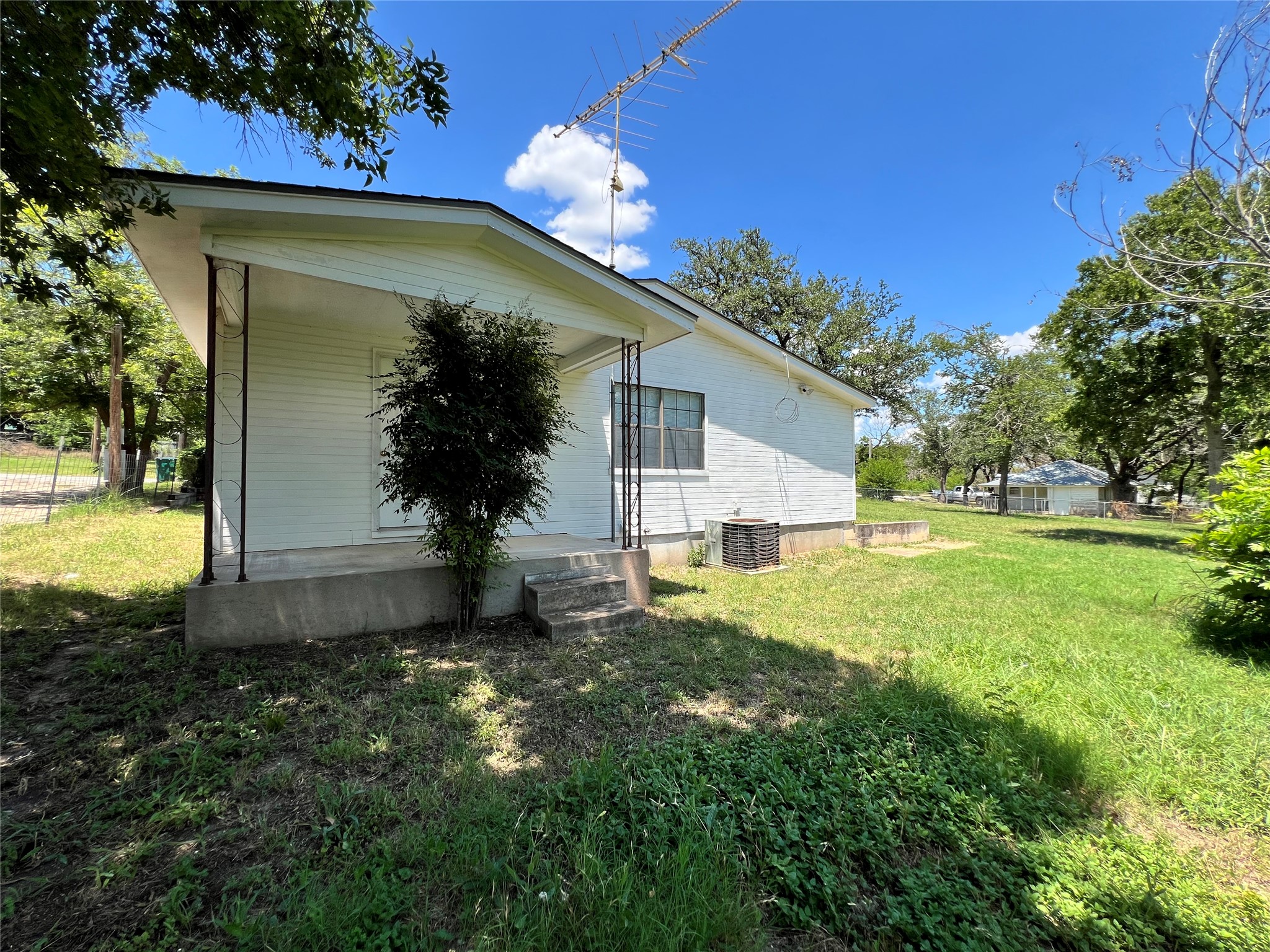 104 E Little Street Hamilton TX 76531