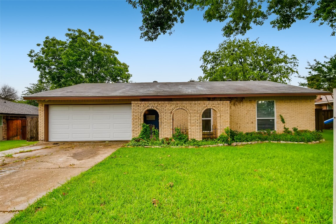 2810 Mill Pond Road Garland TX 75044