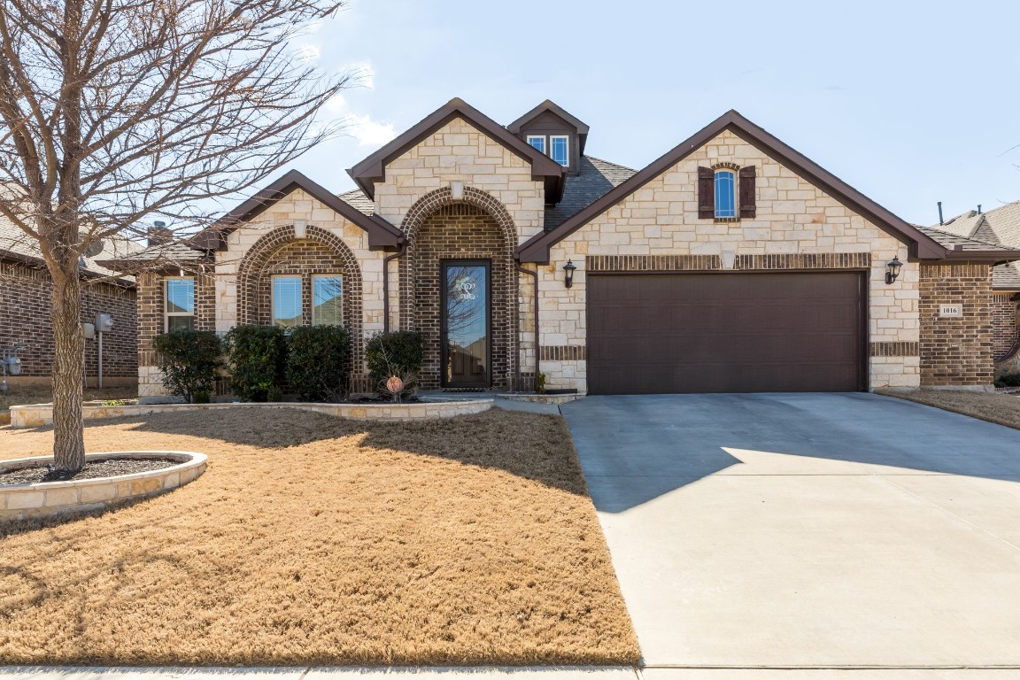 1016 Destrehan Court Burleson TX 76028
