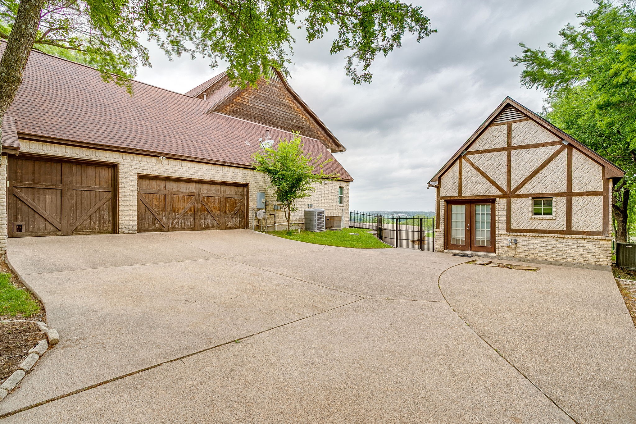 163 Oakcrest Hills Drive Aledo TX 76008