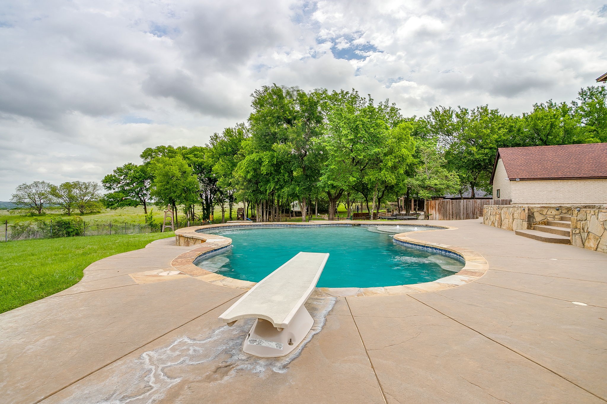 163 Oakcrest Hills Drive Aledo TX 76008