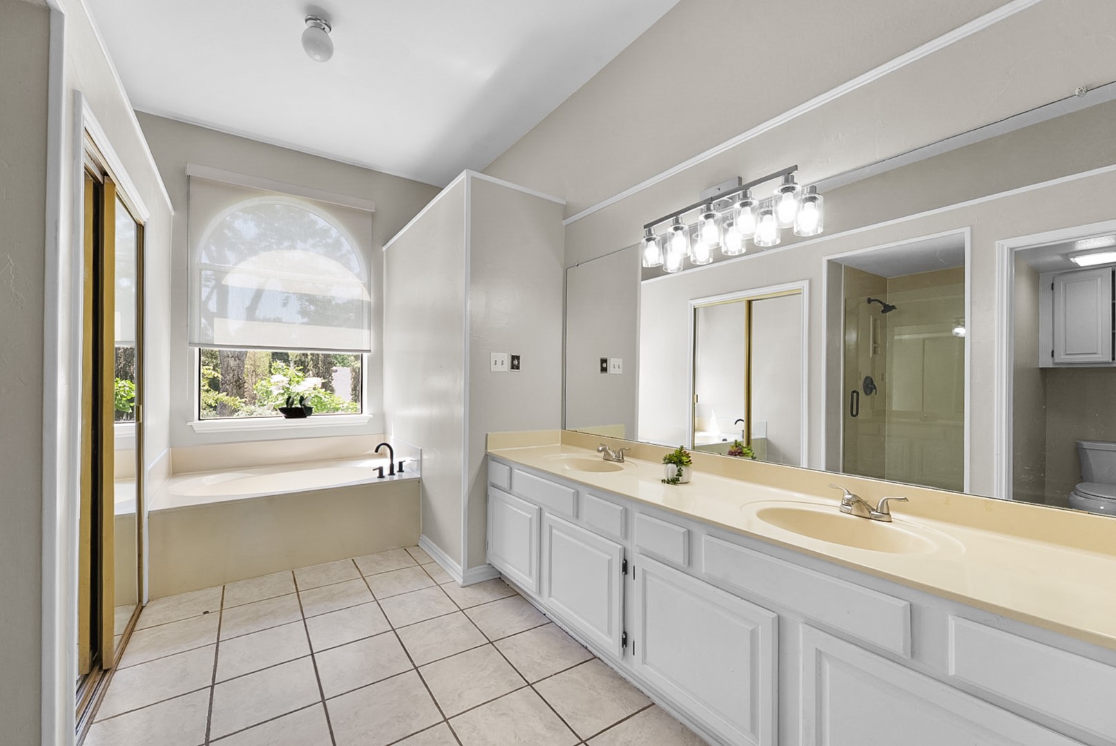 4138 Mapleridge Drive Grapevine TX 76051
