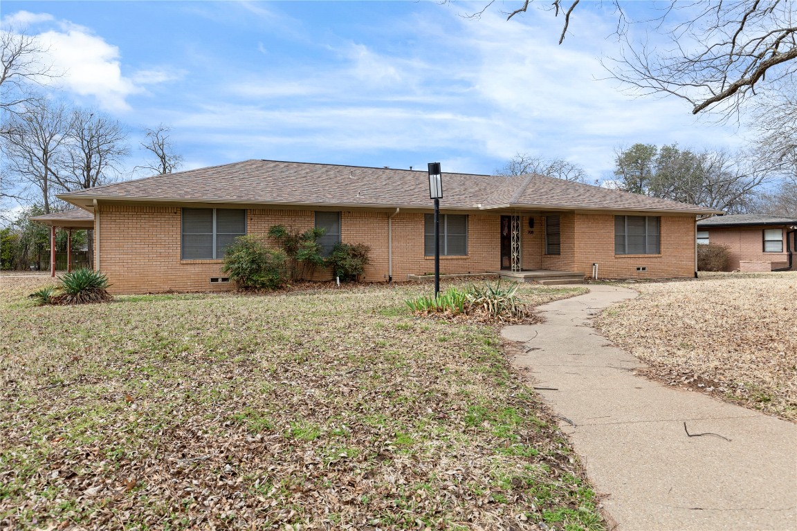 708 N Mckown Avenue Sherman TX 75092