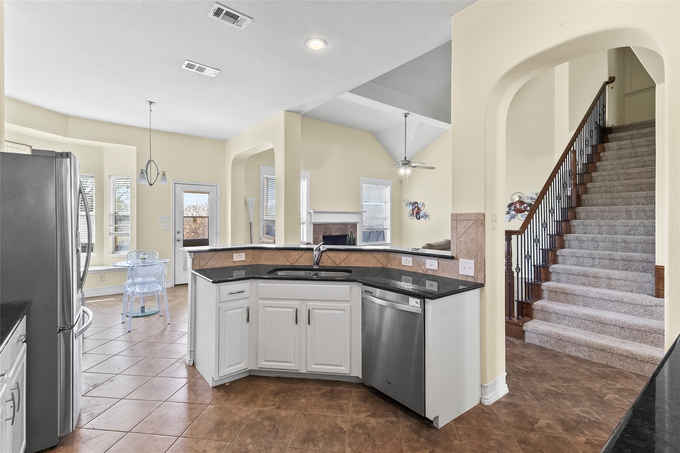 824 Peach Lane Burleson TX 76028