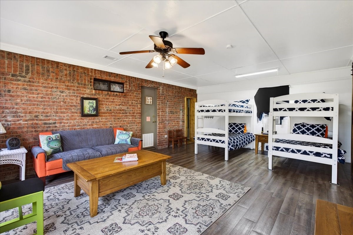 125 Lark Drive Enchanted Oaks TX 75156