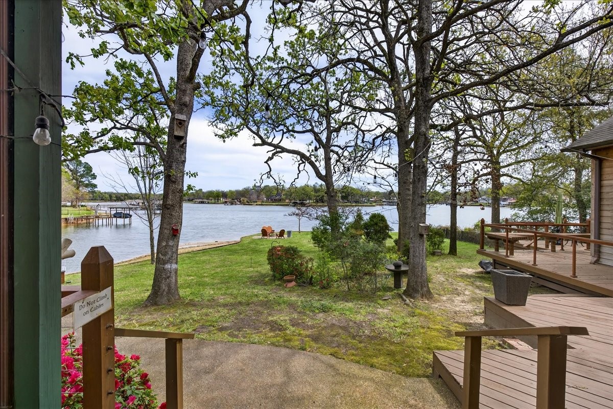 125 Lark Drive Enchanted Oaks TX 75156