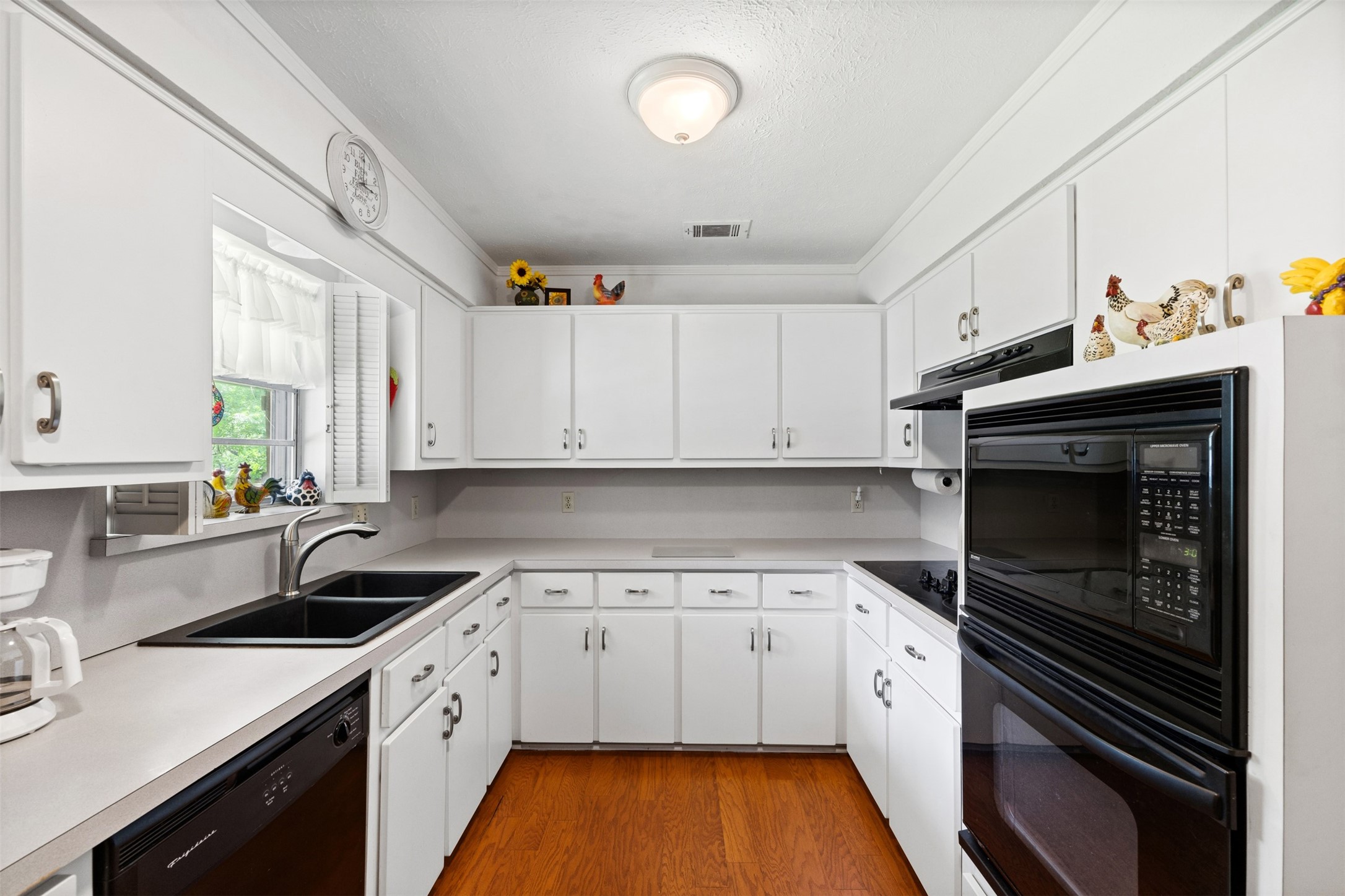 325 Oakwood Drive Lancaster TX 75146