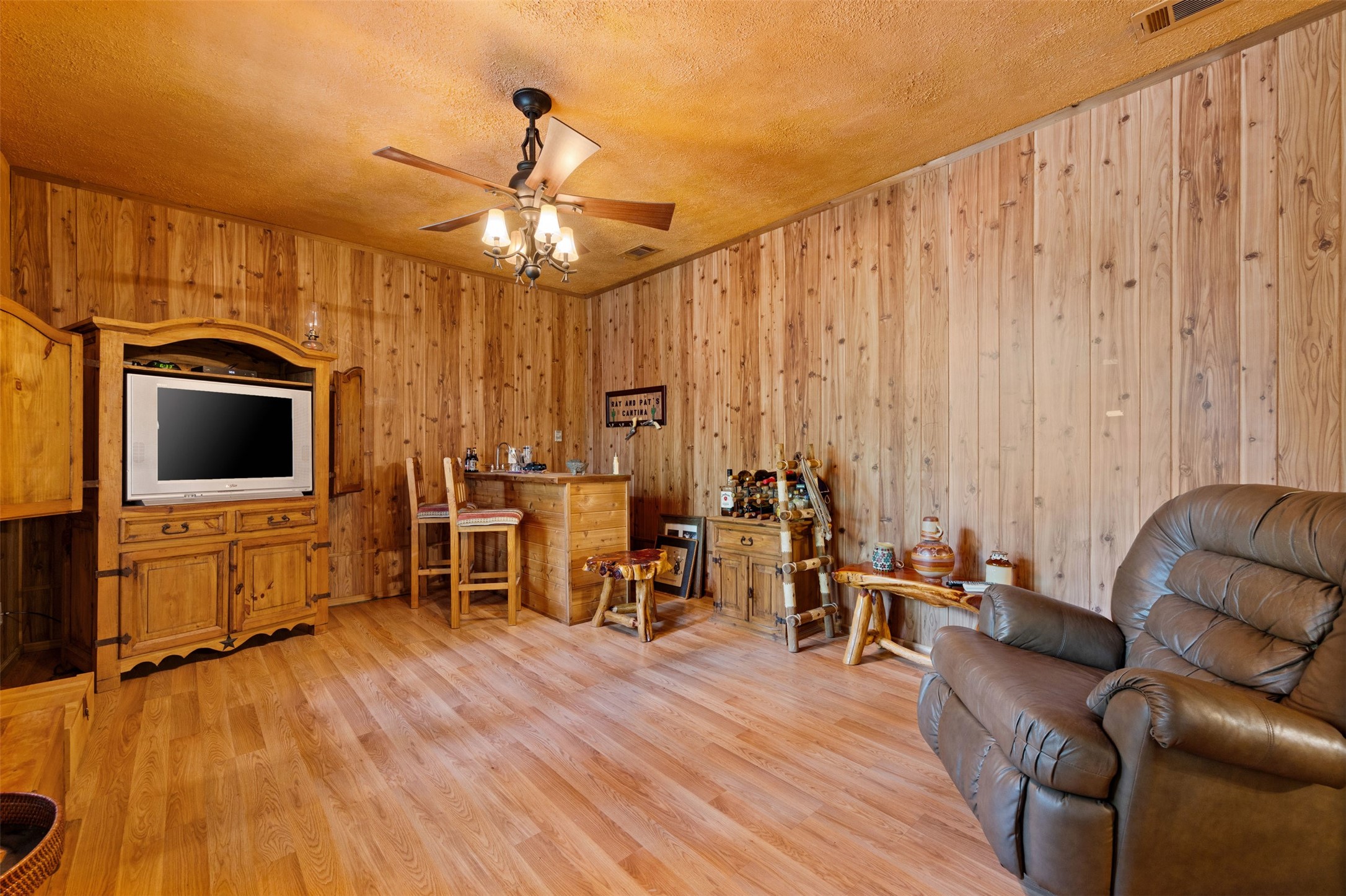 325 Oakwood Drive Lancaster TX 75146