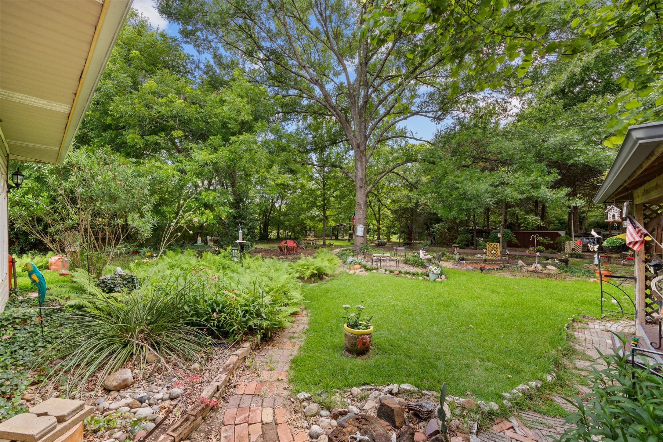 325 Oakwood Drive Lancaster TX 75146