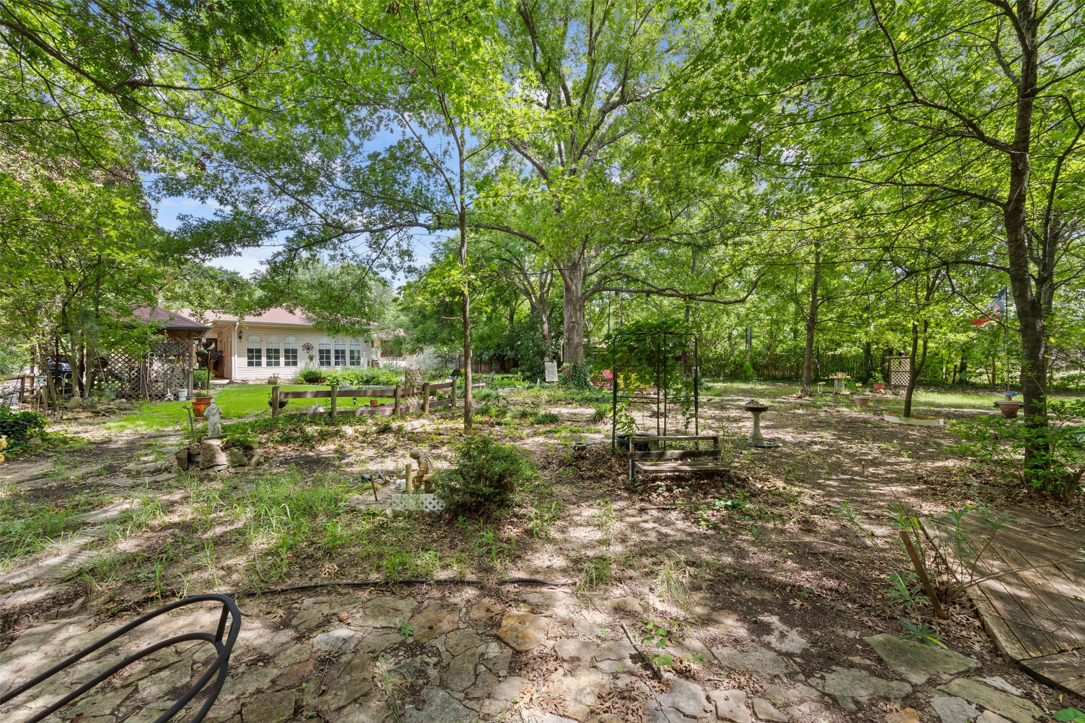 325 Oakwood Drive Lancaster TX 75146