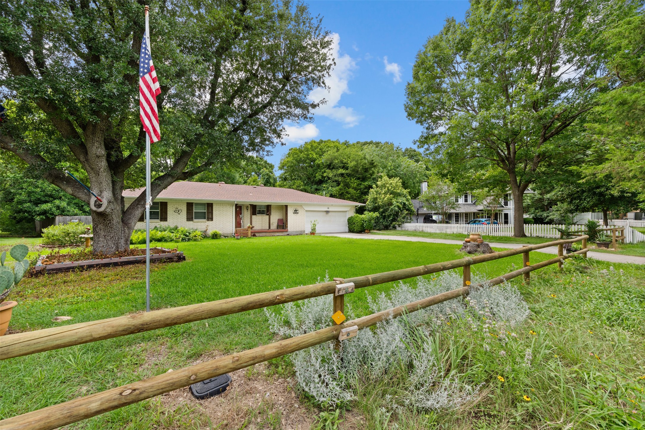 325 Oakwood Drive Lancaster TX 75146