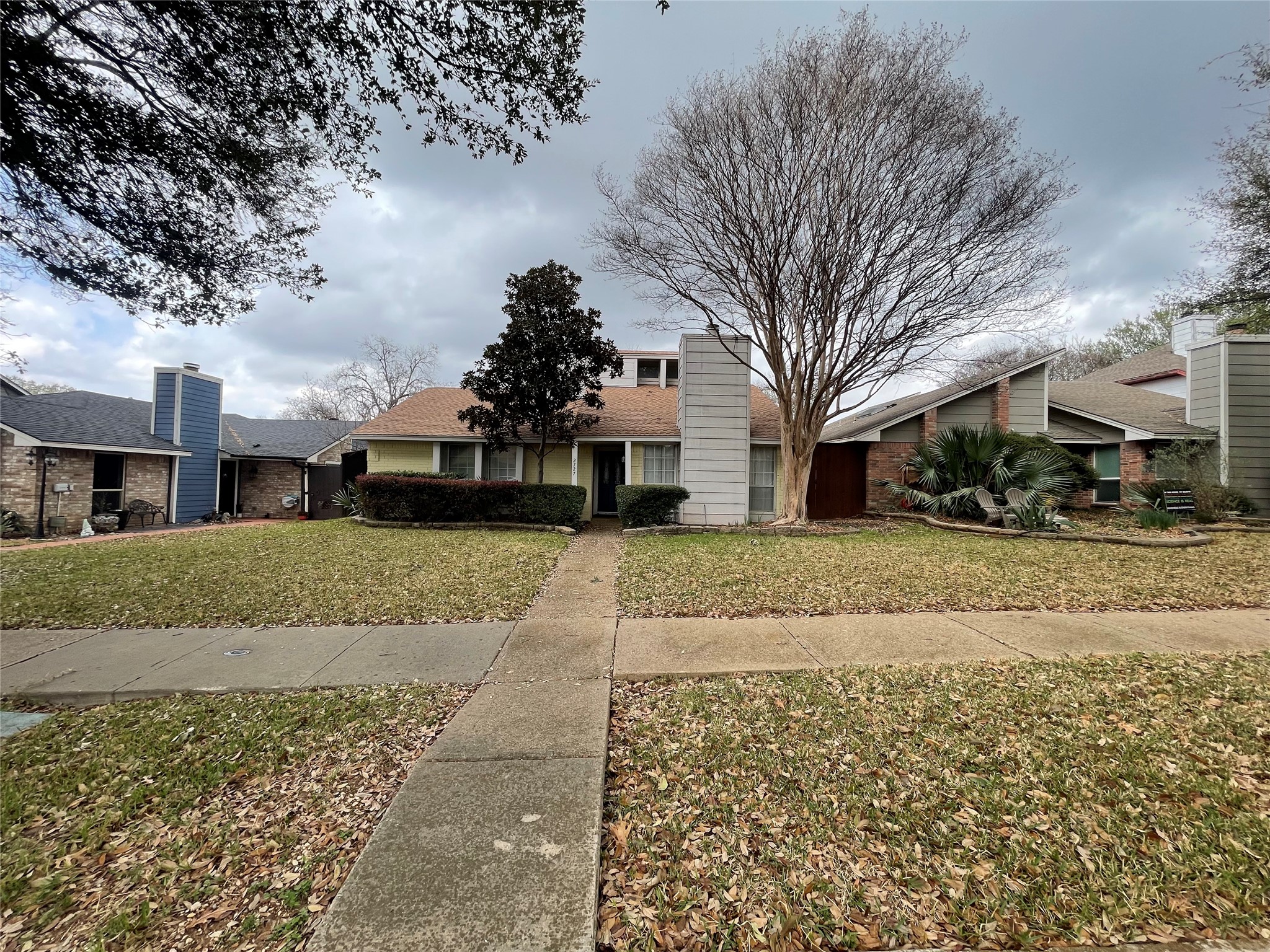 2727 Duval Drive Dallas TX 75211