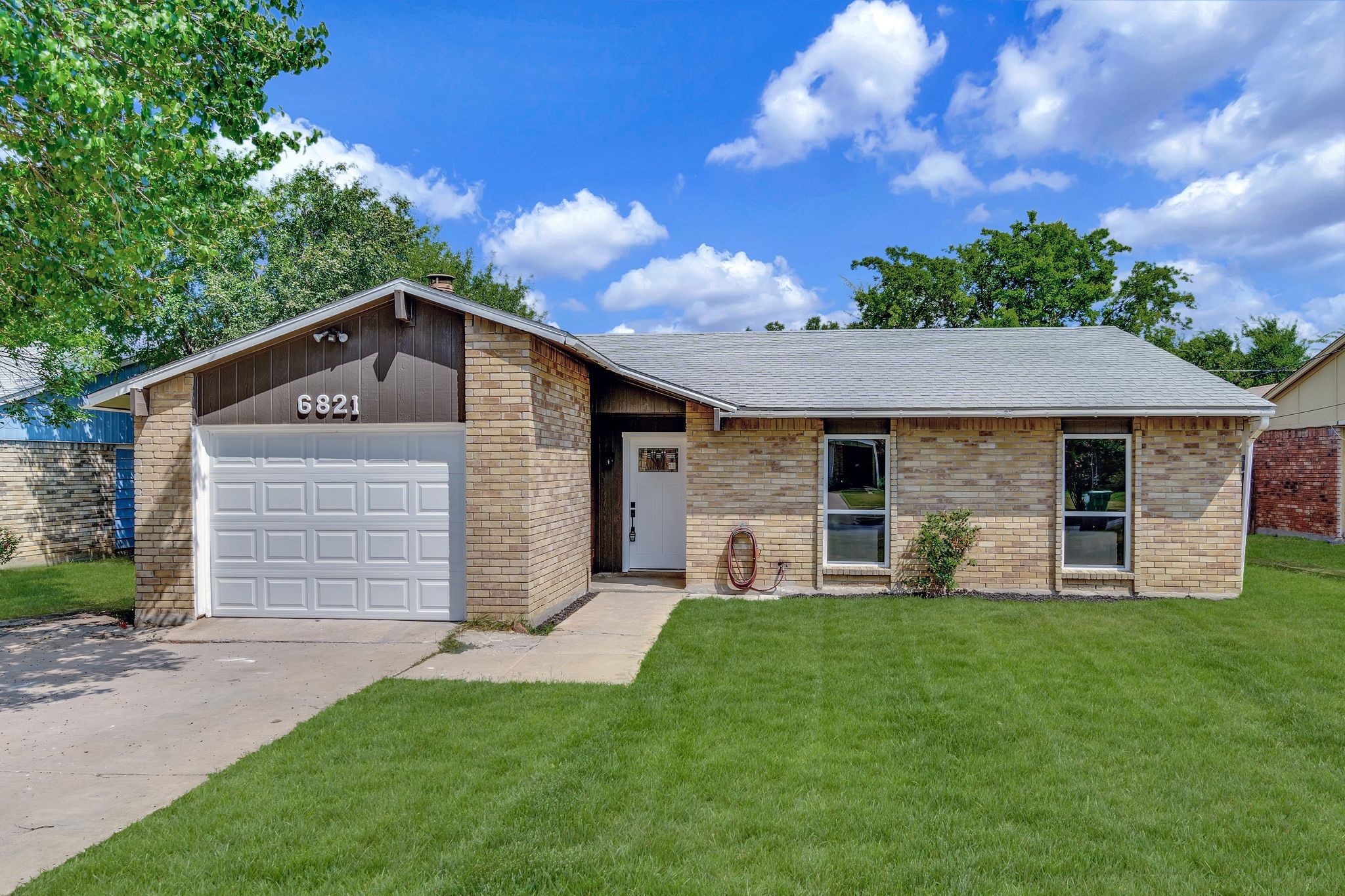 6821 Glenwood Drive North Richland Hills TX 76182