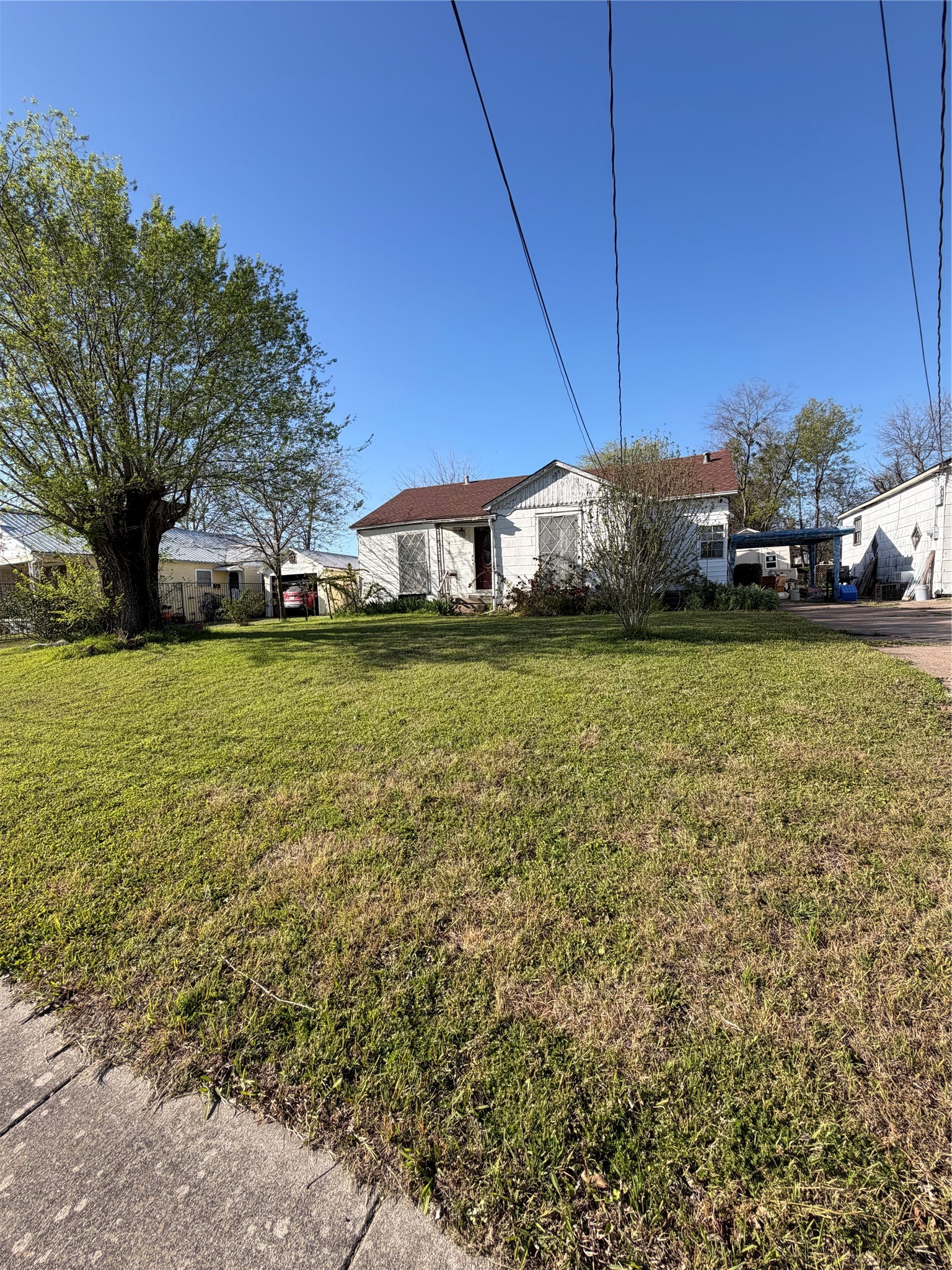 2820 Vinnie Street Greenville TX 75401
