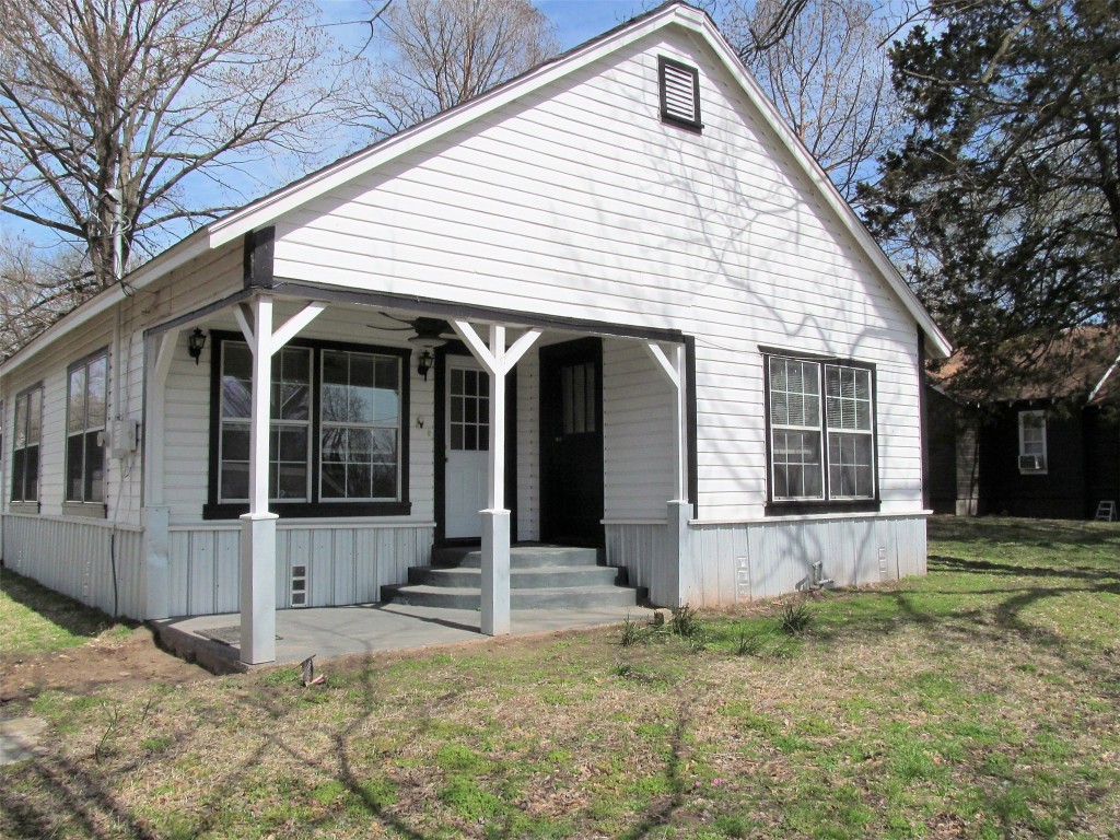 901 E Broadway Street Winnsboro TX 75494