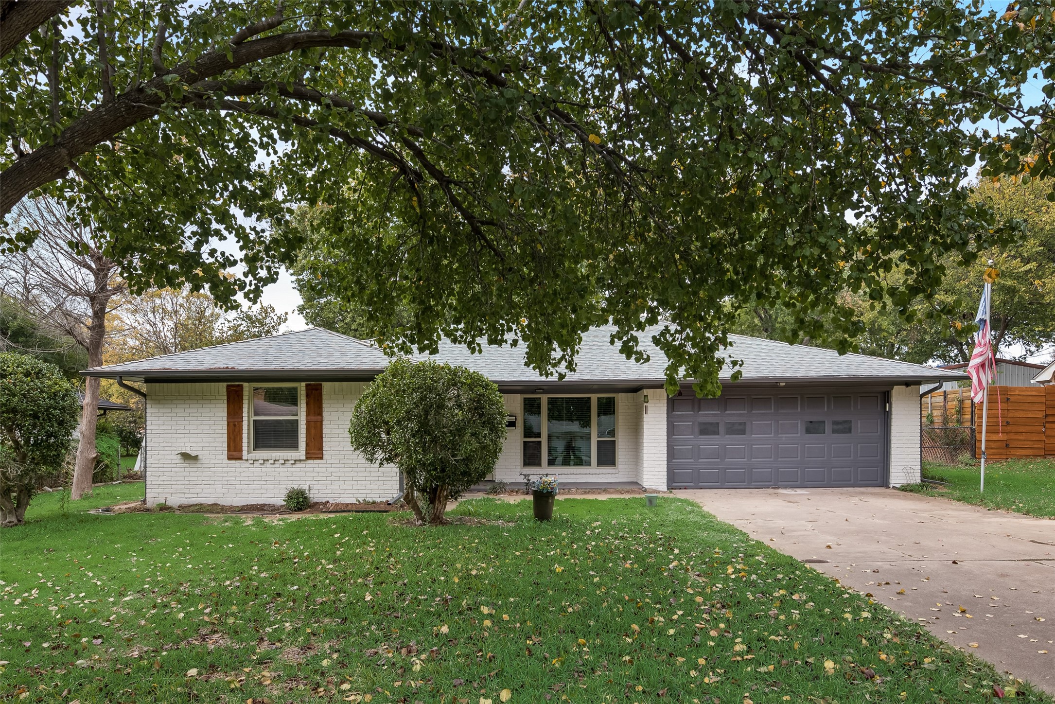 611 Ray Andra Drive Desoto TX 75115