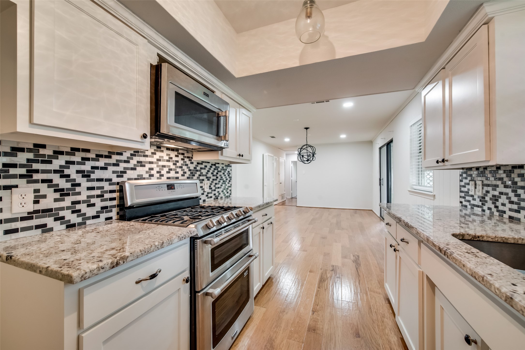 611 Ray Andra Drive Desoto TX 75115