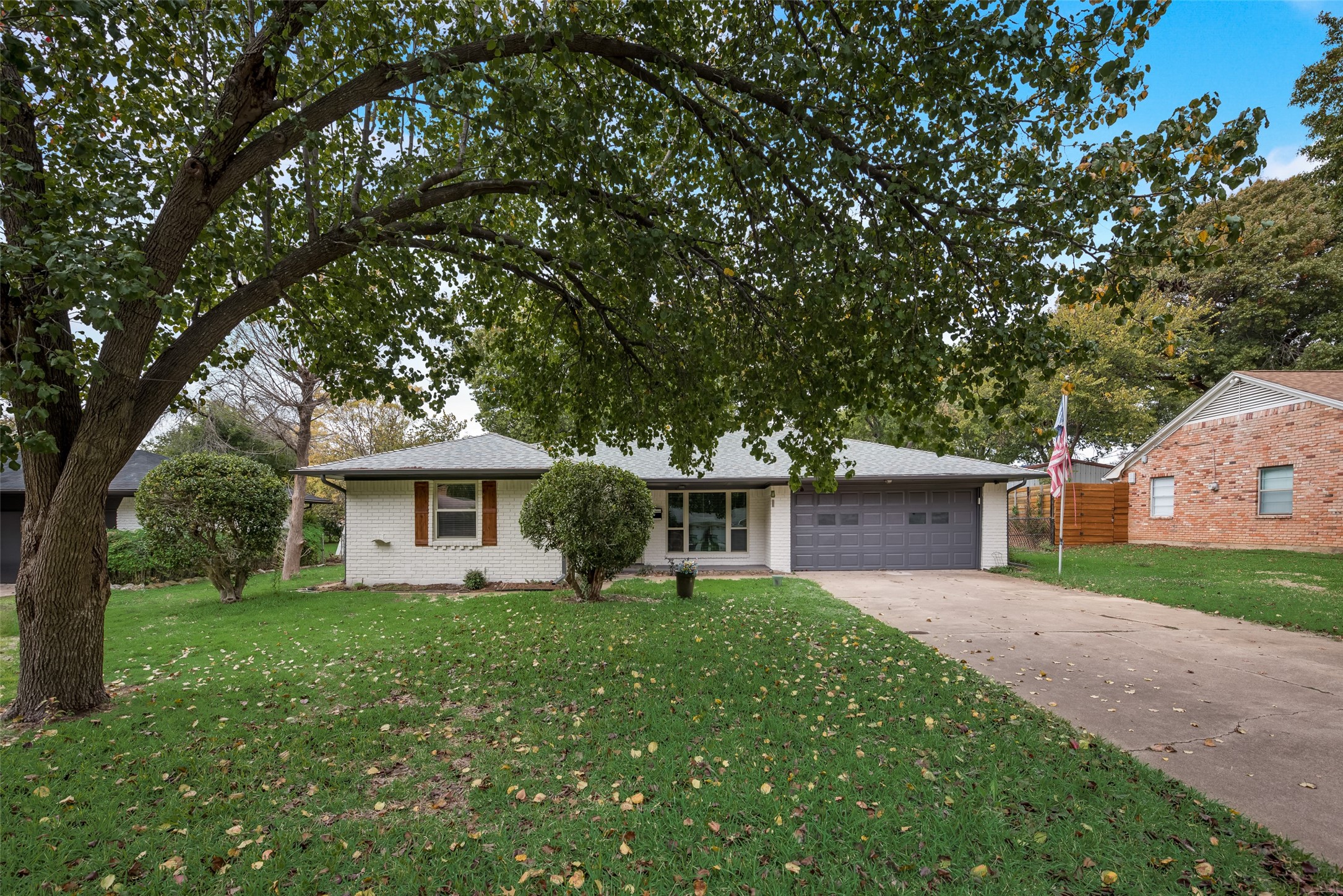 611 Ray Andra Drive Desoto TX 75115