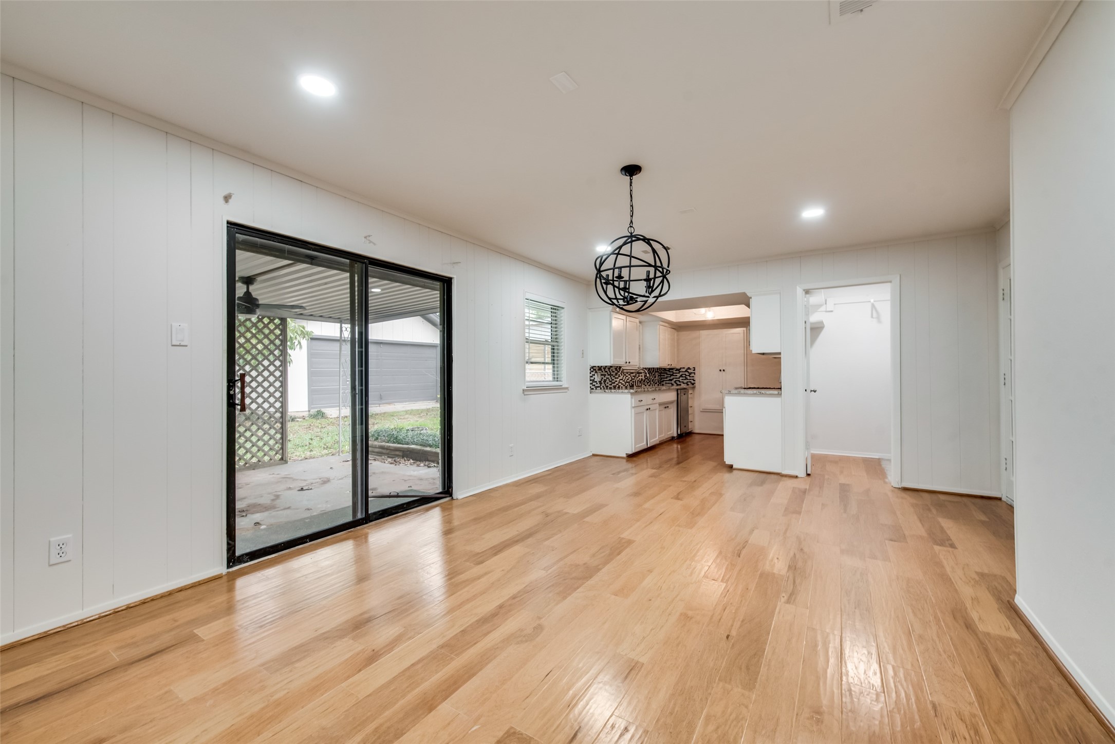 611 Ray Andra Drive Desoto TX 75115