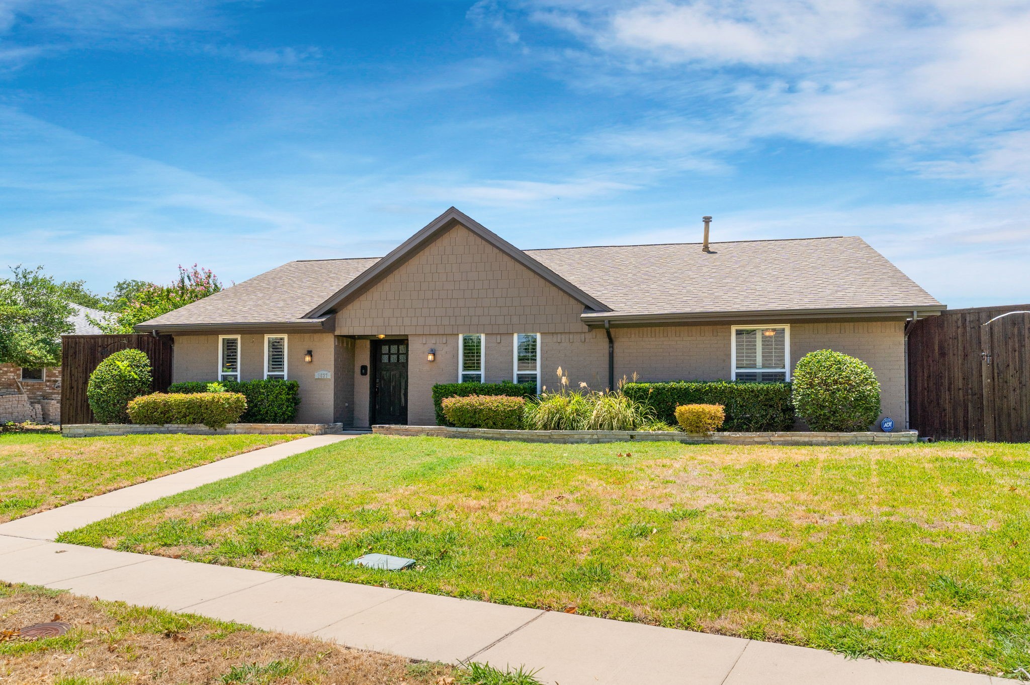 1037 Hampshire Lane Carrollton TX 75007