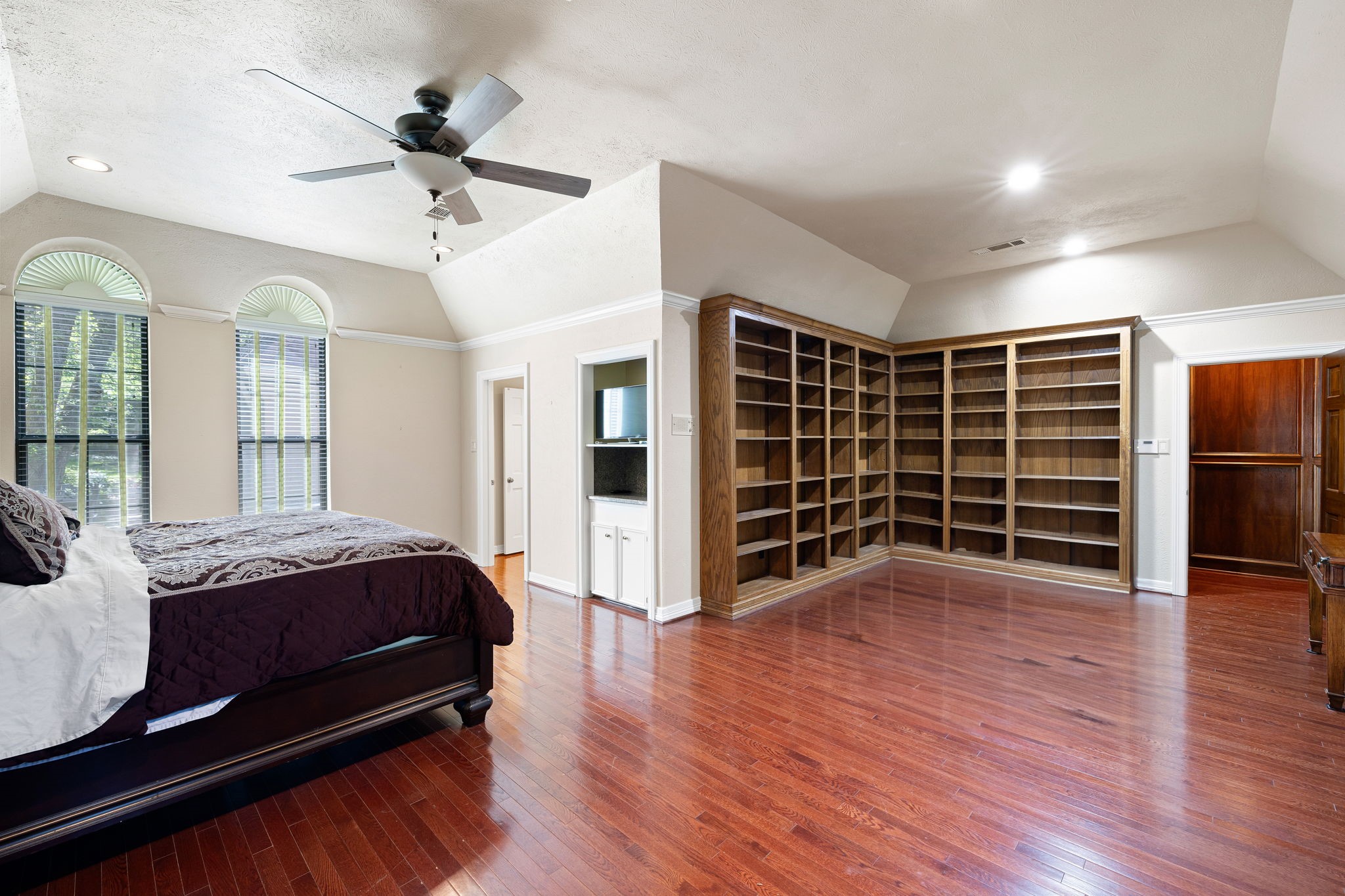 2 Nobhill Drive Greenville TX 75402