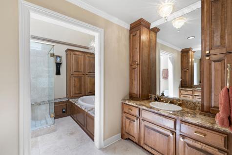 2 Nobhill Drive Greenville TX 75402