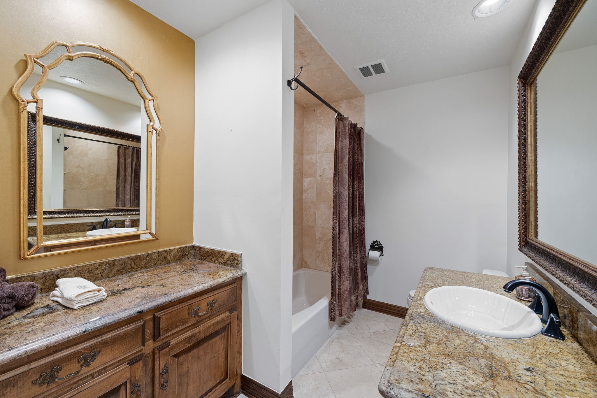 2 Nobhill Drive Greenville TX 75402