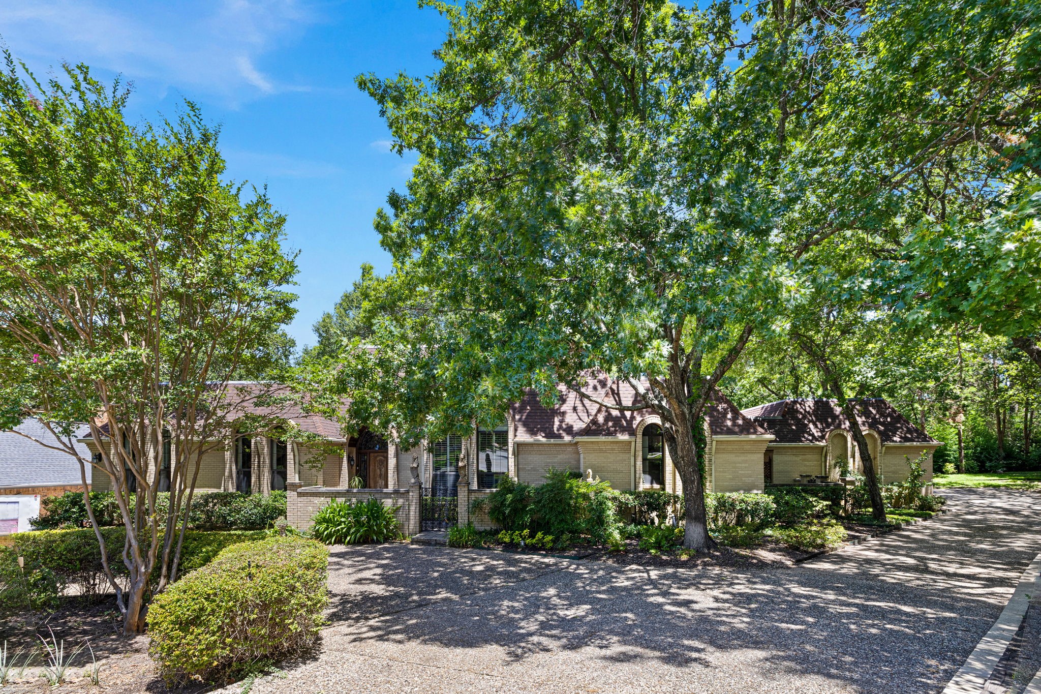 2 Nobhill Drive Greenville TX 75402