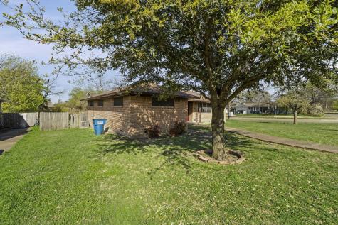 1315 Willow Creek Drive Lancaster TX 75146
