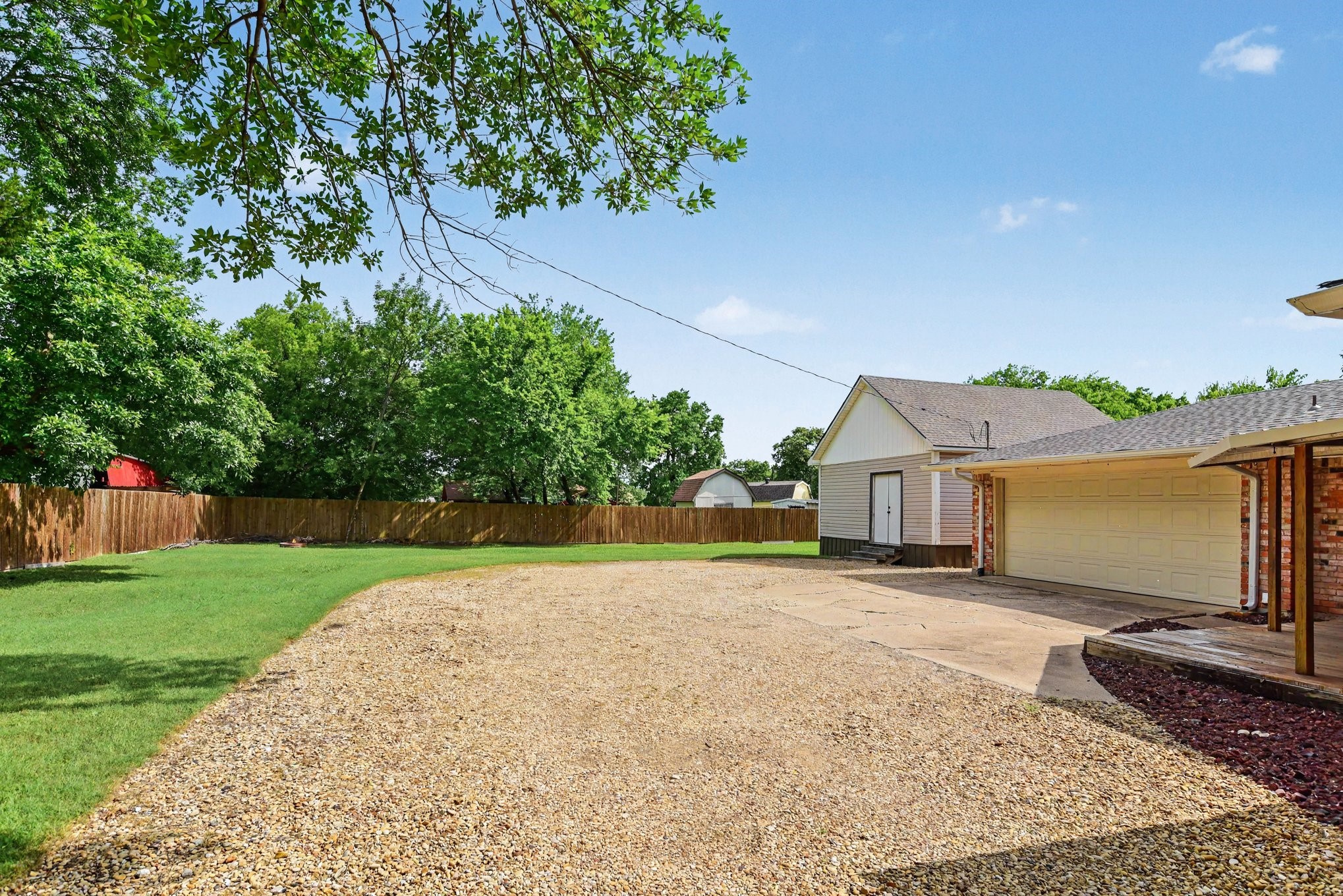219 W Jefferson Street Palmer TX 75152