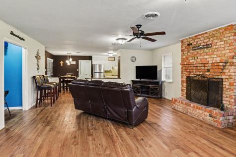 219 W Jefferson Street Palmer TX 75152