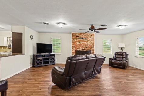 219 W Jefferson Street Palmer TX 75152